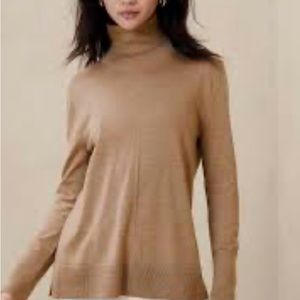 Banana Republic merino wool turtleneck sweater, women’s large, blue, NWOT